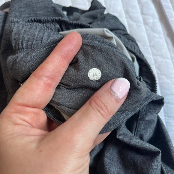 Lululemon Men's Gray Pace Breaker Shorts Size Medium - Picture 2 of 6